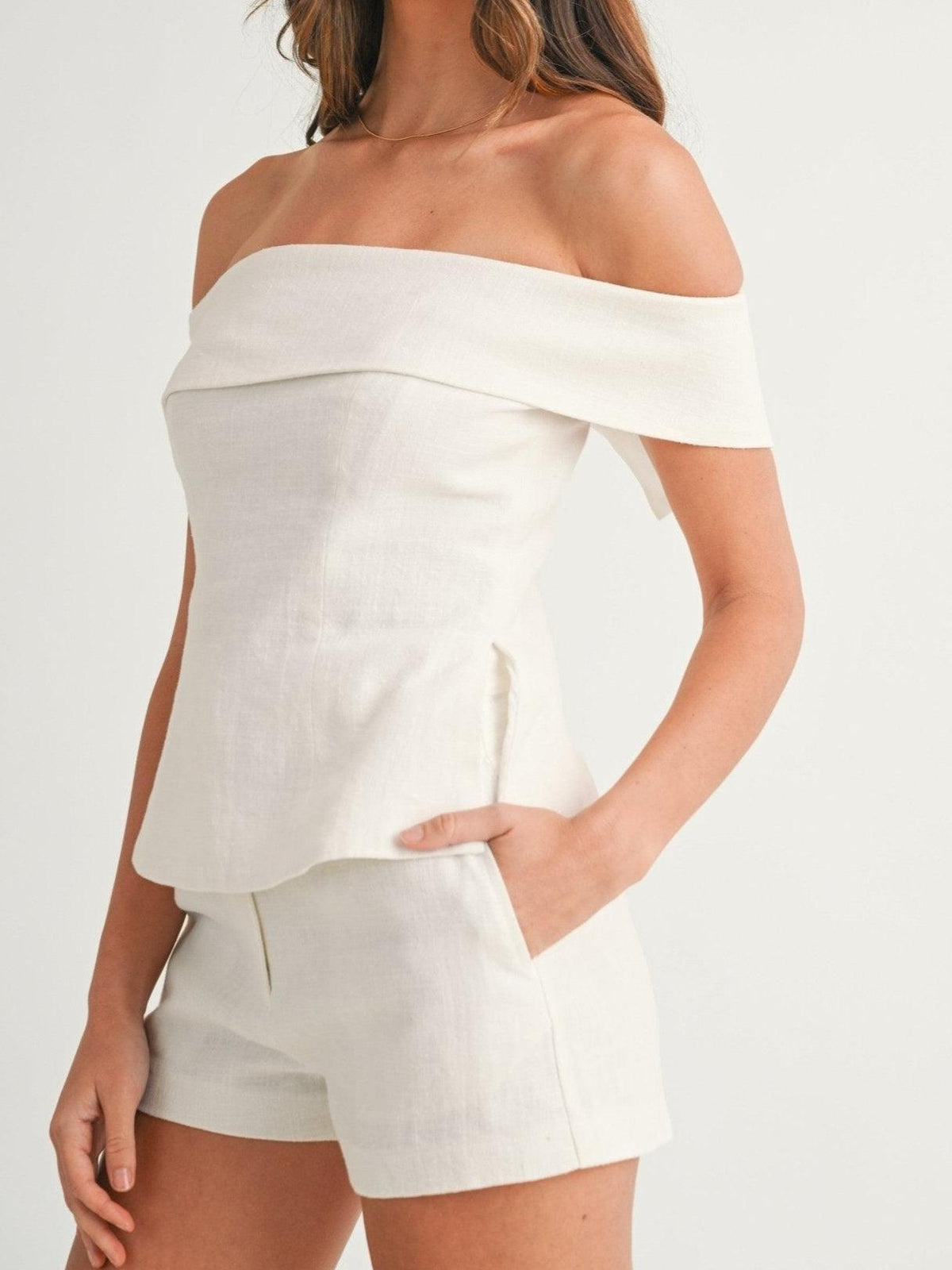 White Cotton and Linen Two-piece Suit